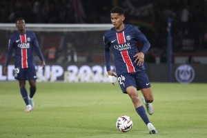 世俱杯参赛资格-巴黎官方公布伤情：马尤卢在继续恢复进程